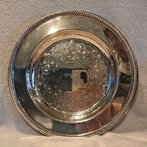 Wm. Rogers Silverplate Round Etched Serving Tray Gadroon Edge Plate 10.25"